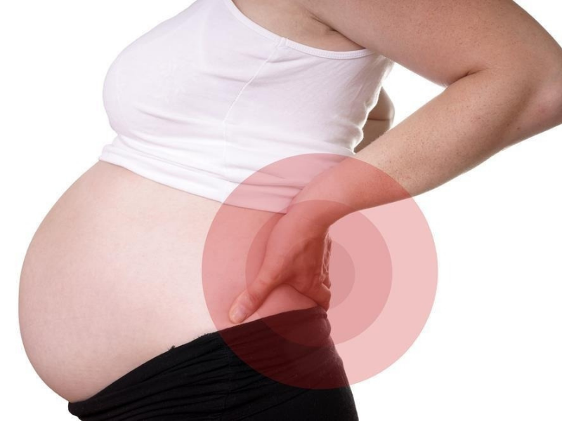 Đau lưng trong thời kì mang thai xuất hiện nhiều triệu chứng khác nhau-1