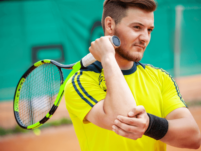 Triệu chứng đau cổ tay khi chơi tennis