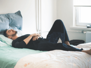 Cách ngủ đúng cách và tránh đau nhức cổ khi thức dậy