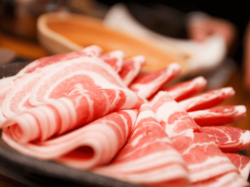 Chế độ ăn uống cho bệnh nhân gút: Bạn có thể ăn thịt lợn không?