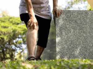 Bệnh gout có nên đi bộ không? Làm thế nào có thể giúp kiểm soát triệu chứng?