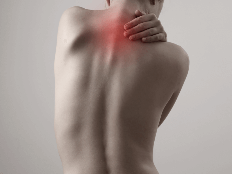 Nguyên nhân gây đau lưng do gù lưng