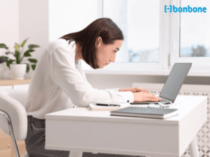 Gù lưng và cong vẹo cột sống khác nhau thế nào?