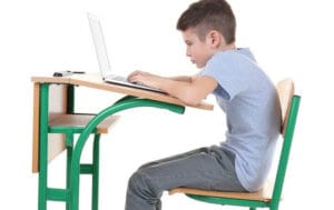 Kinh nghiệm mua đai chống gù lưng cho học sinh, sinh viên – đừng để gù lưng cản bước tương lai!