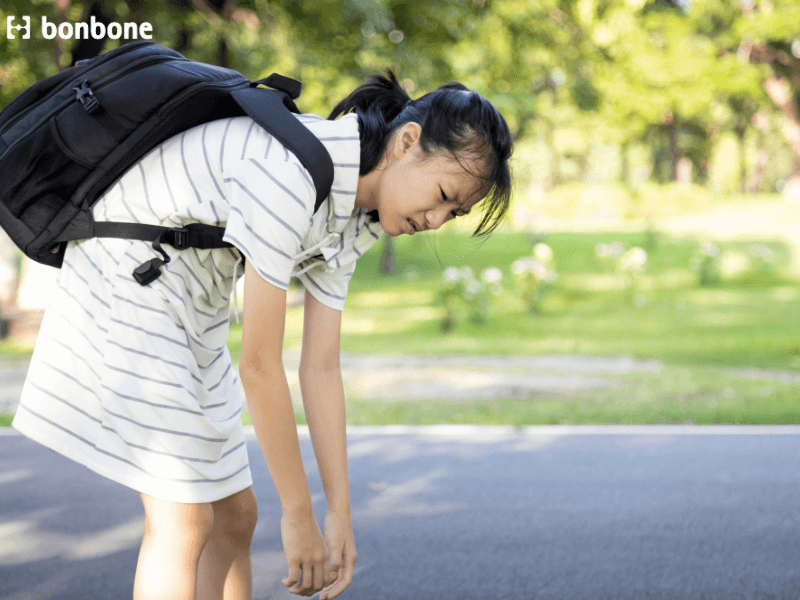 Gù lưng do mang balo nặng đúng không? phân tích từ góc nhìn khoa học