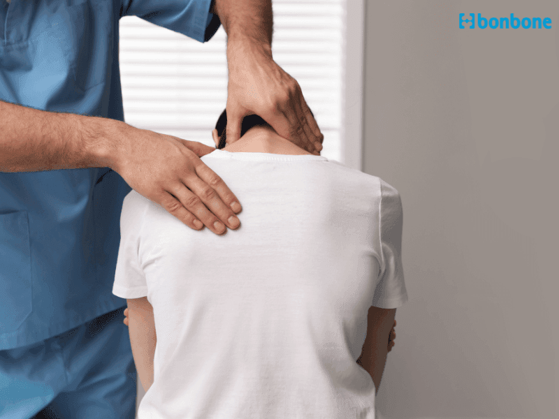 Lưng tôm có liên quan đến loãng xương không?
